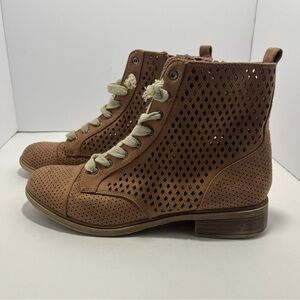 Report Hagen Women's Lace Up Perforated Brown Boots